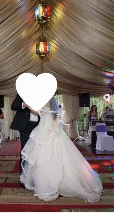 Свадебное платье со шлейфом