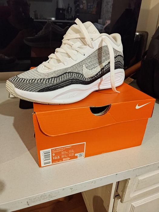 Nike G.T. Hustle Academy 42.5 номер