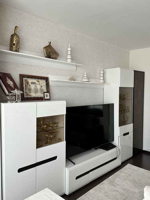 Горка для зала (стенка)