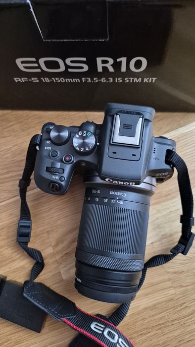Canon EOS R10 + obiectiv 18-150