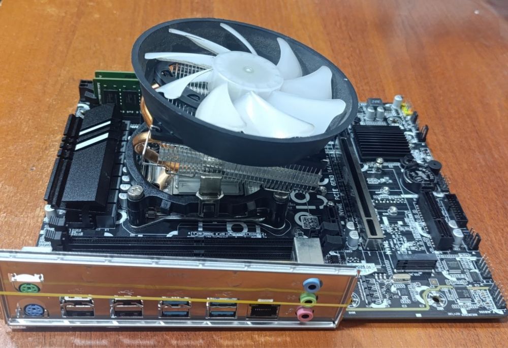X99+Xeon E5-2650 V4/ fan rgb+ddr4 16Gb!