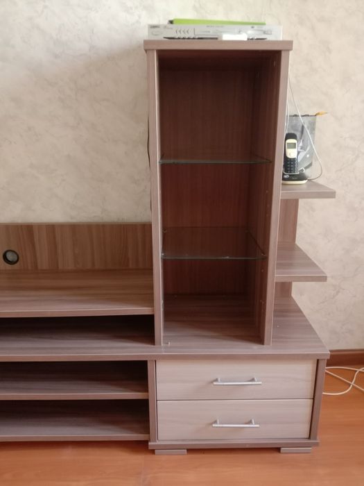 Продам подтелевизорник за 25000