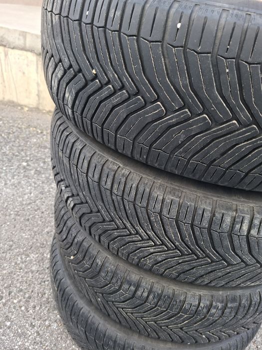 Michelin cross climate  215 / 70 / 16