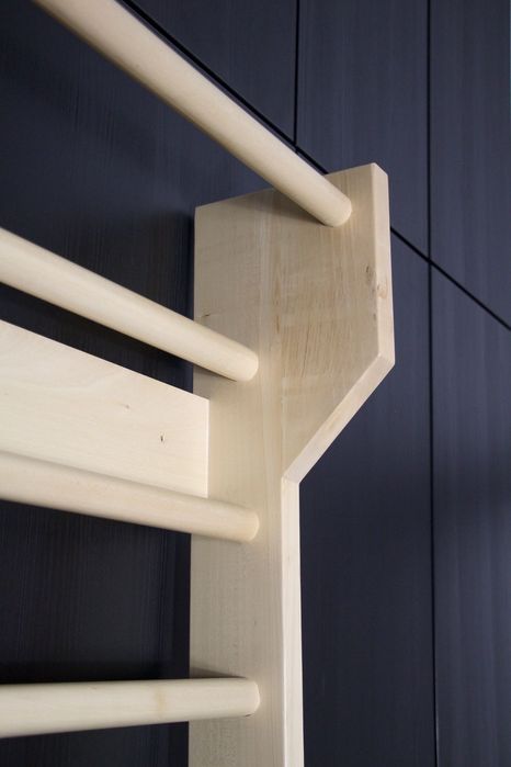 Spalier de gimnastică din lemn de paltin masiv, realizat manual