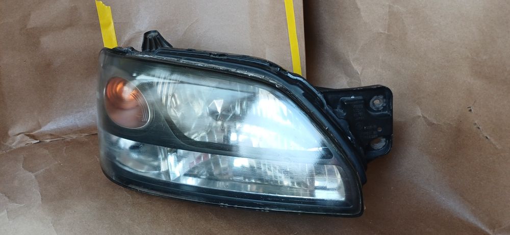 Продам фары от субару аутбек