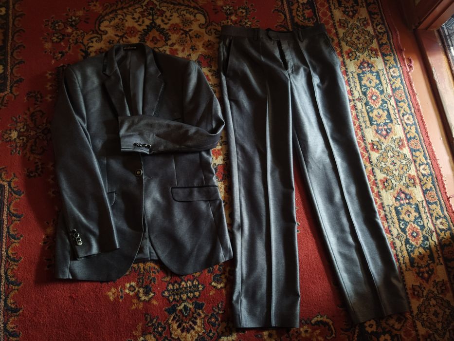 Продам мужской костьюм брюка