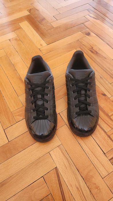 Кецове на adidas superstar