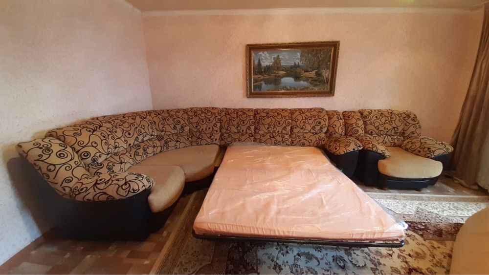 Продам Диван!Хорошим состаяние!