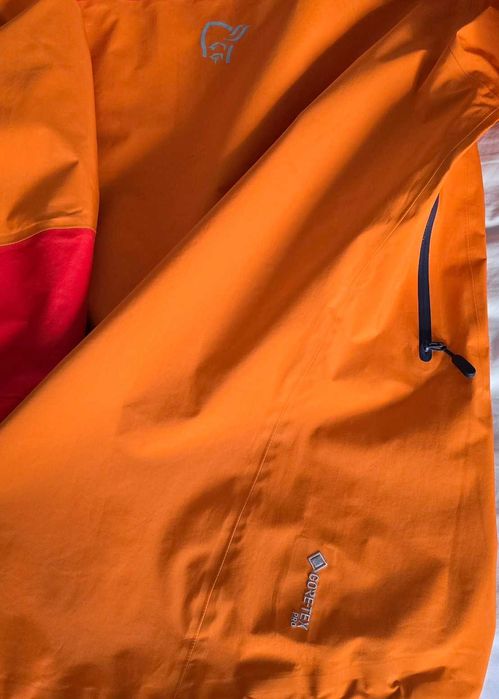 Jacheta Norrona Goretex Pro impermeabila marimea L