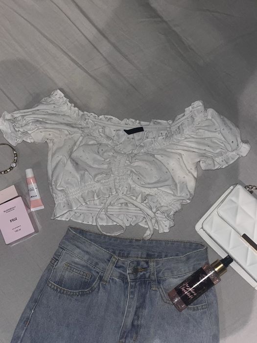 top alb frumos si elegant