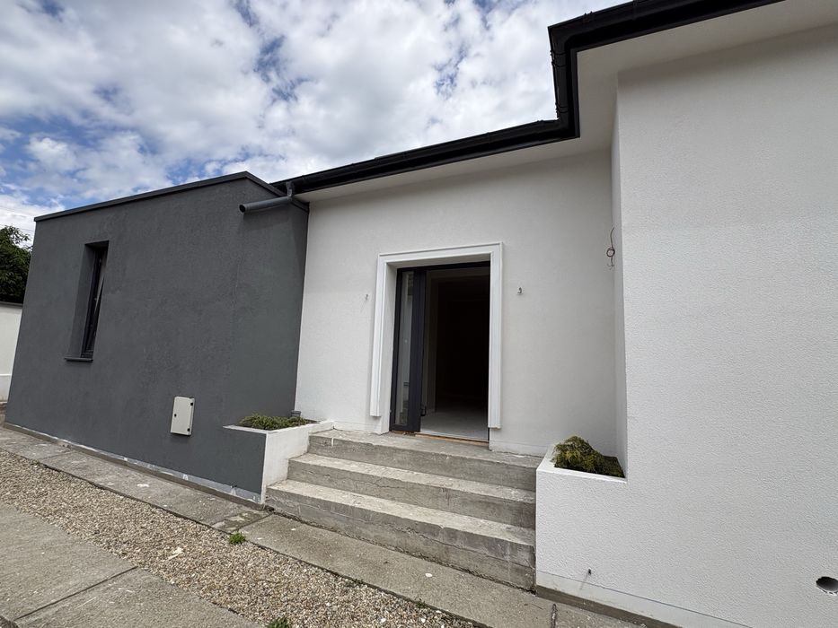 Casa de vanzare in Podari