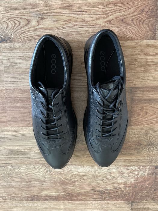 Продам женские ботинки фирмы Ecco