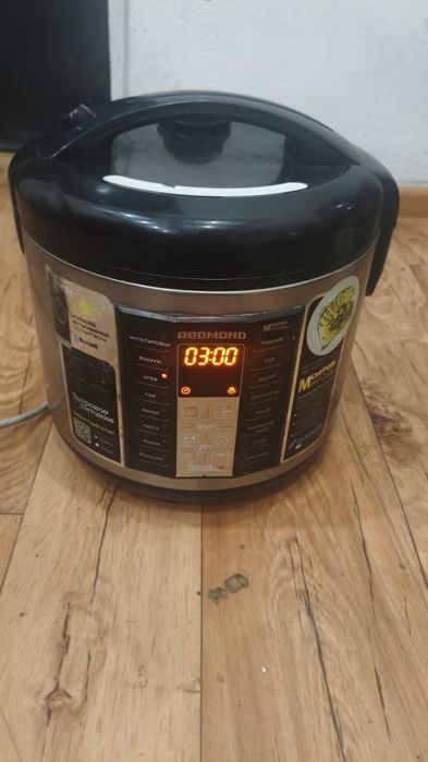 Мультиварка  redmond