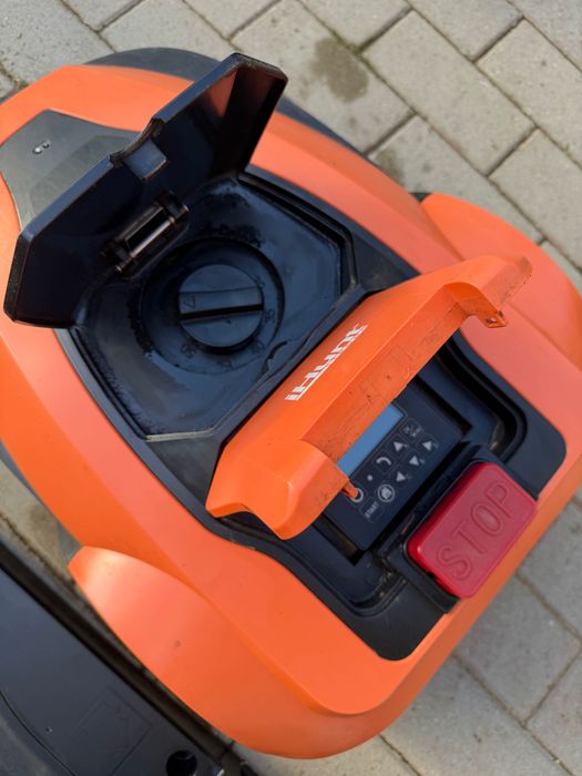 Robot tuns gazon ihunt
