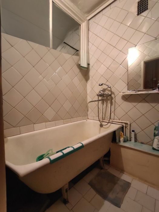 Продам 4 ком квартиру. Кирпич. ЭКО базар. Тараканчик. Ялангач