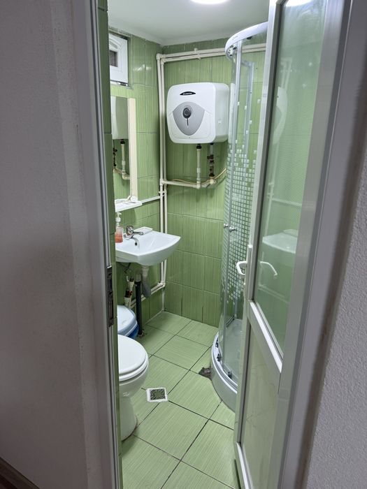 Inchiriez Casa 2 Camere Regim Hotelier/luna