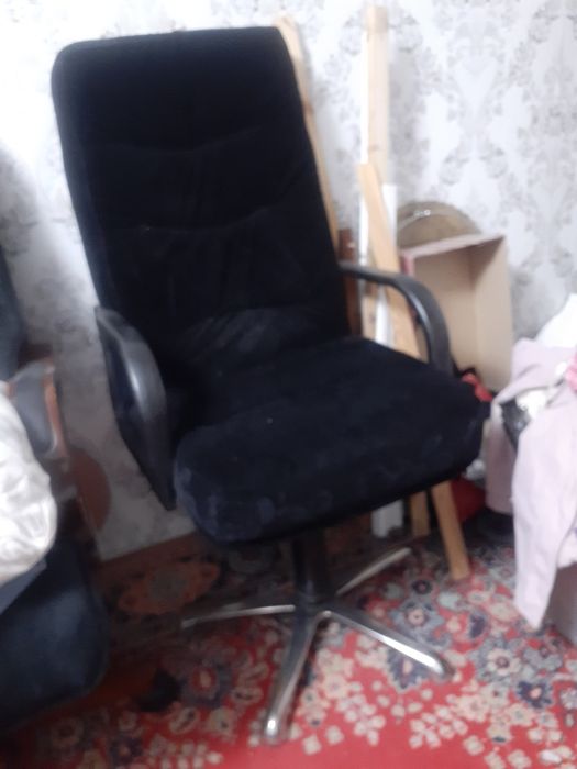Компьютерное кресло.пиастра, газлифт.
