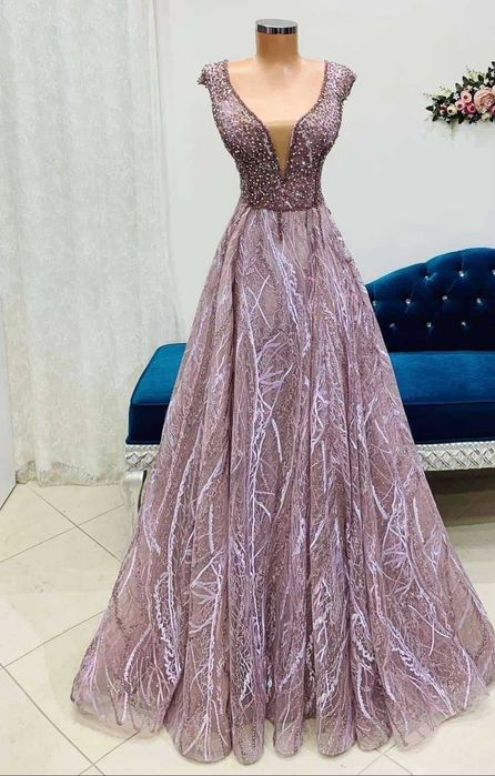 Дизайнерска бална рокля