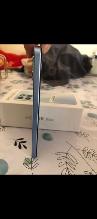 Продам телефон хонор Х6 а