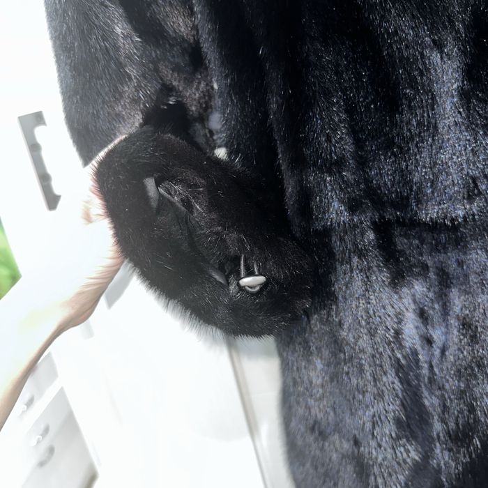 Продам норковую шубу