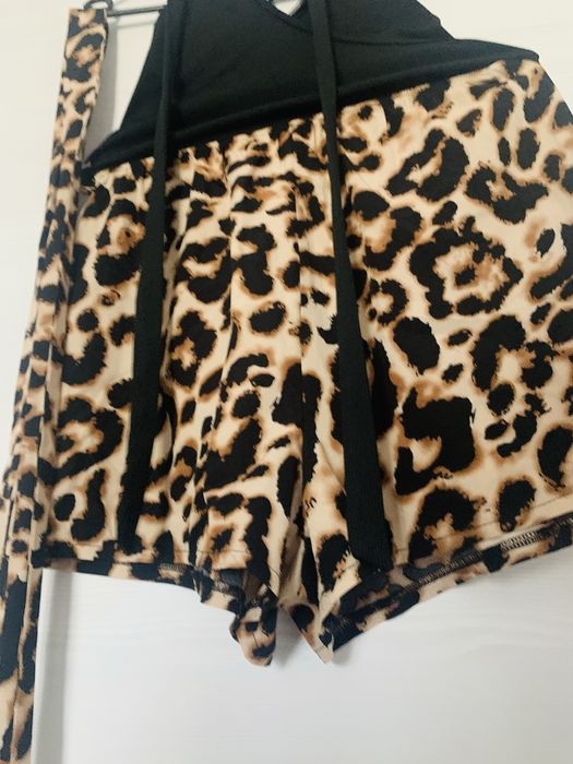 Salopeta de vara, noua, fara eticheta, marimea corespunde!