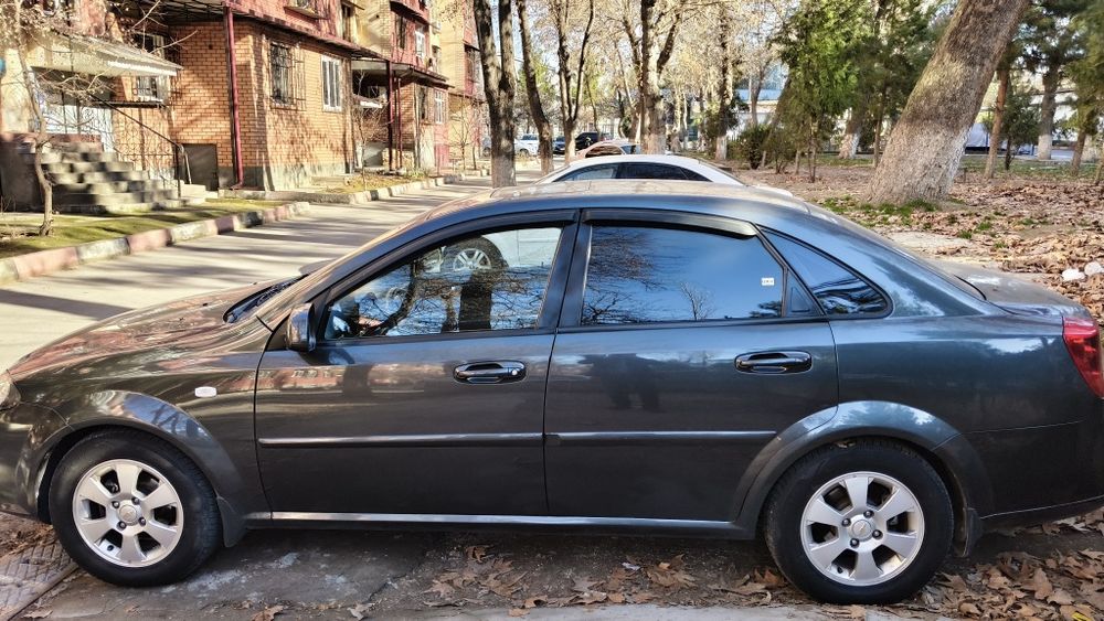 Gentra lacetti 2