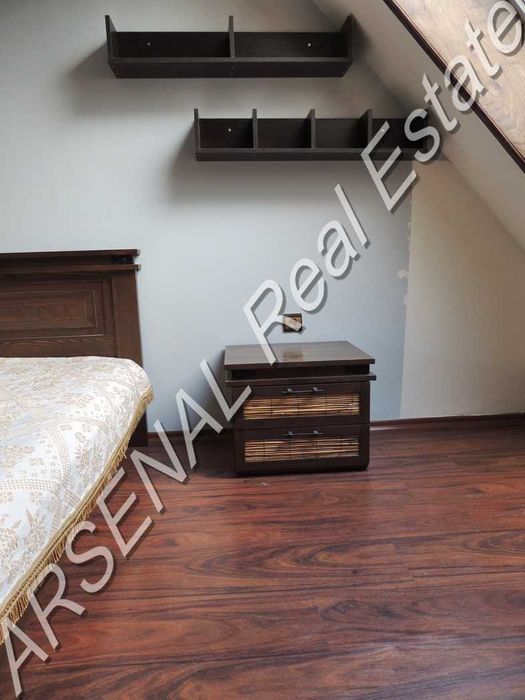 Дава се под наем Двустаен апартамент в София, Център - 88 кв.м за 598.23 € - Снимка #3