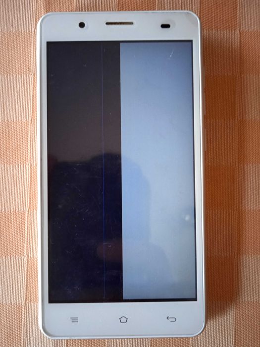 Mediacom Phone PAD G511 Dual SIM (развален дисплей)