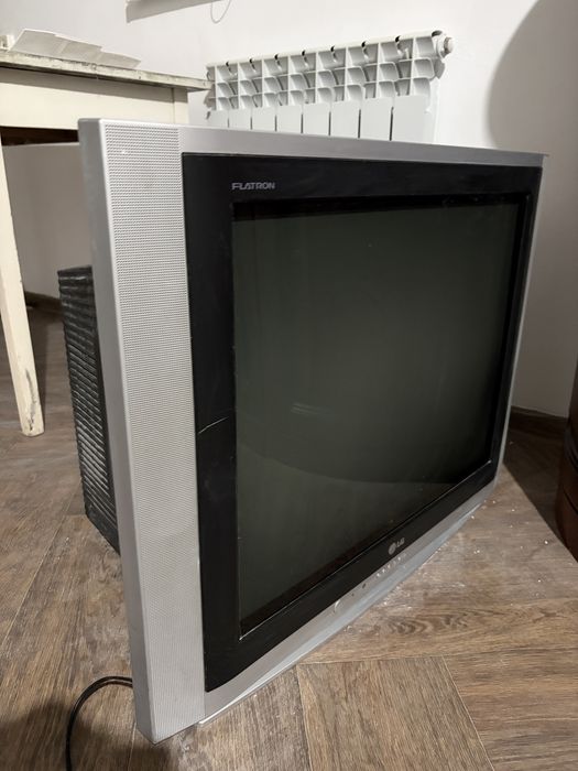 Продам телевизор LG