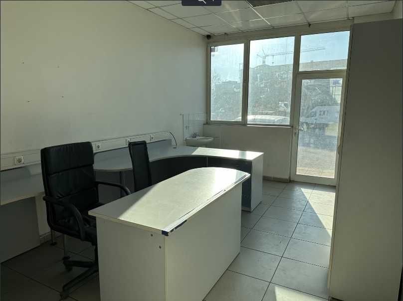 Дава се под наем Склад в Варна, Северна промишлена зона - 700 кв.м за 2677.5 € - Снимка #3