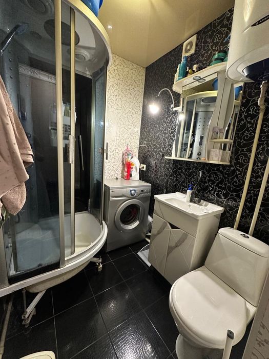 Продам квартиру 2 комнаты            .