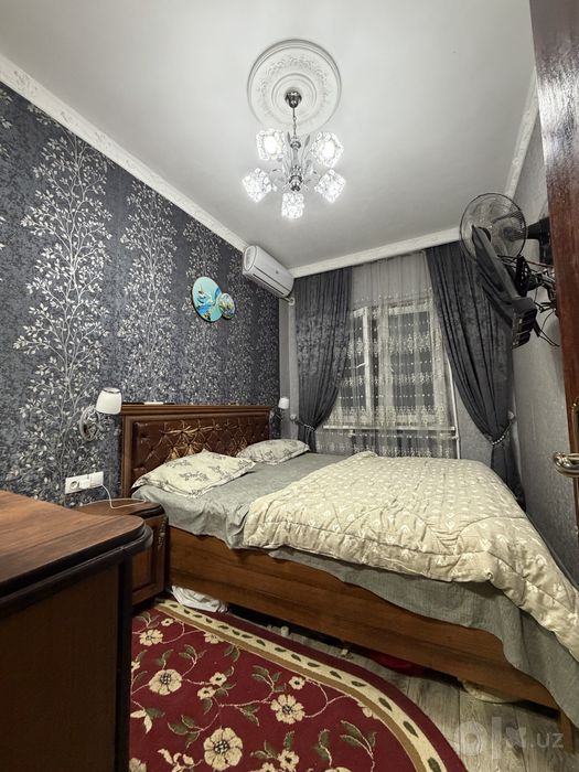 Продаётся Юнусабад 17-кв 2/2/5