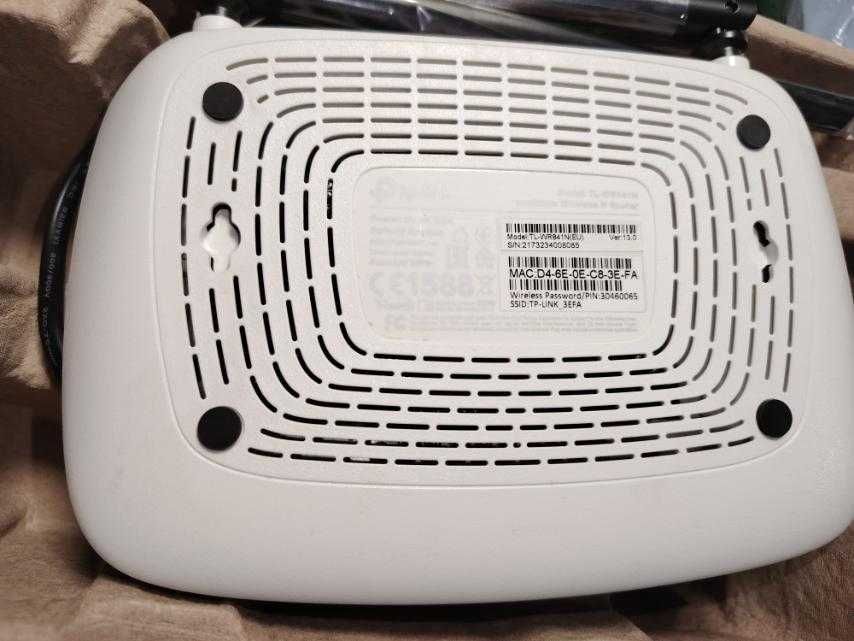 Продавам 2 рутера TP Link