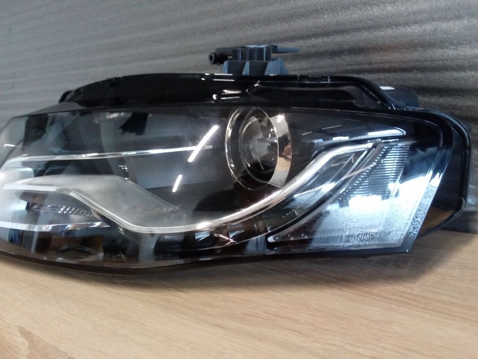 Far faruri Bi-Xenon stanga/dreapta Audi A4 B8 2007-2012