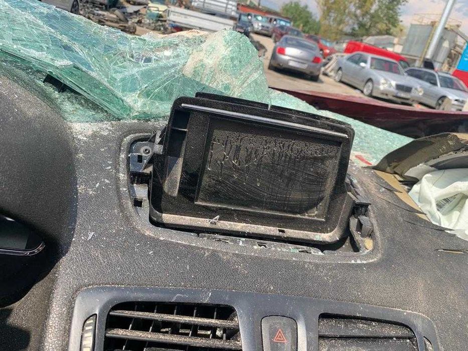 dezmembrez renault megane 3 break 1.6 dci