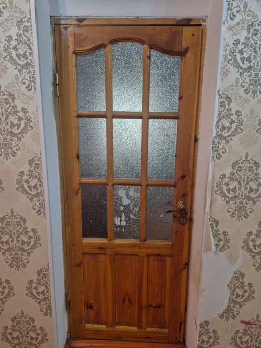 Шкаф есіктер столдар сатылады