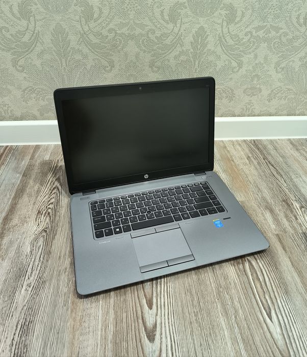 Новый ноутбук HP EliteBook/Core i5/SSD/Две видеокарты/ОЗУ 8гб/металл