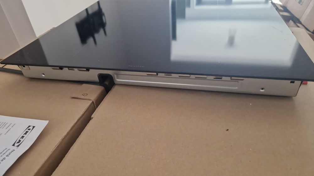 Plită cu inducție IKEA MATMÄSSIG, 4 zone, nouă – 800 lei
