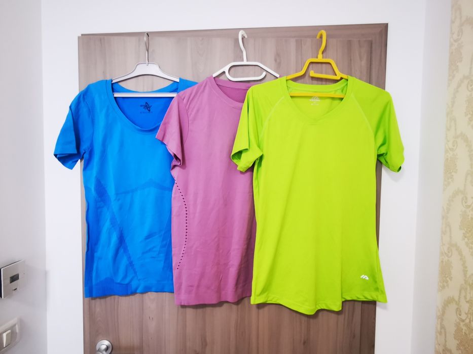 Lot tricouri sport mărimea 40