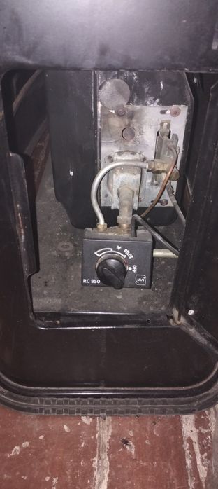 Газовая иранская печь в хорошем состоянии.