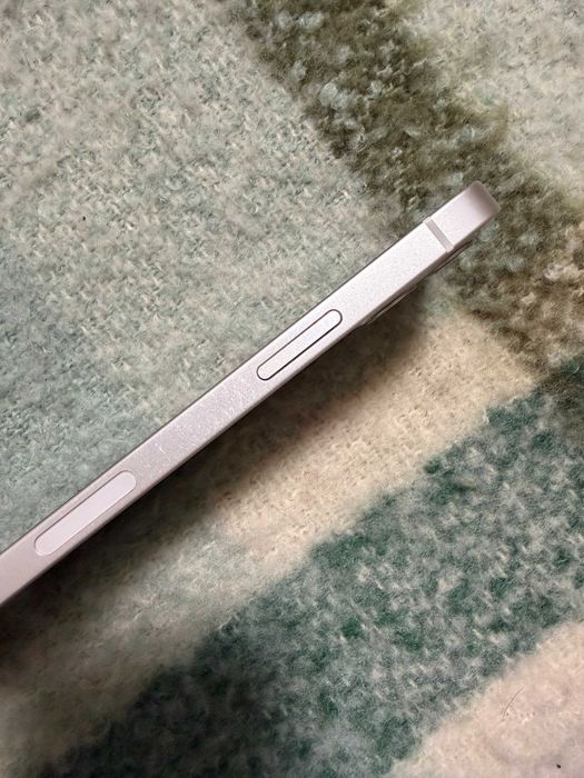 iPhone 12 б/у в хорошем состоянии