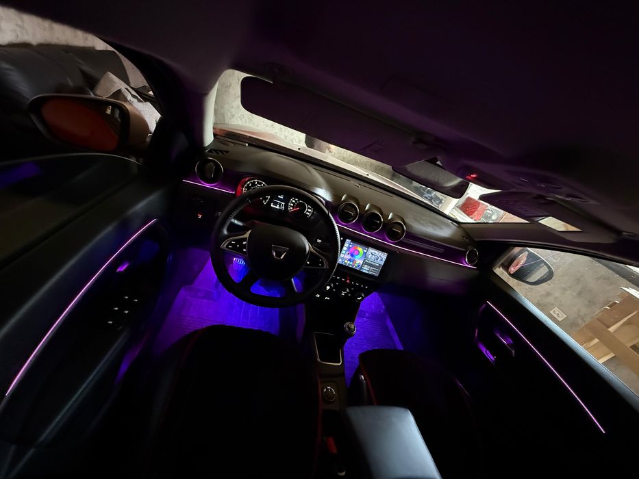 Montaj lumini ambientale, insonorizari auto