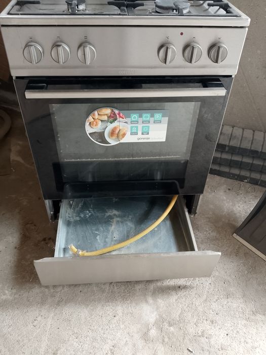 Газ плита духовка!