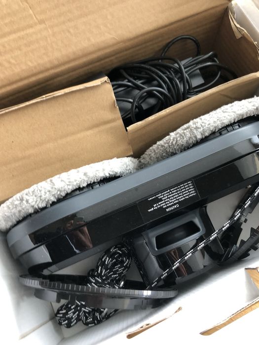 Робот за почистване на прозорци или плоски повърхности Aquamenti