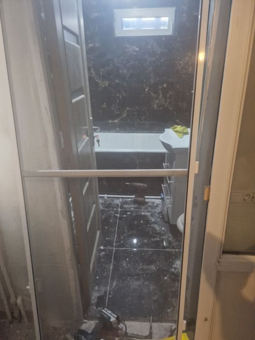 Usa balcon termopan in stare f buna cu rama