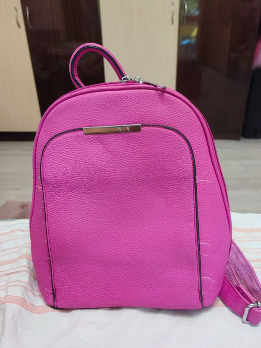 Розова чанта-раница