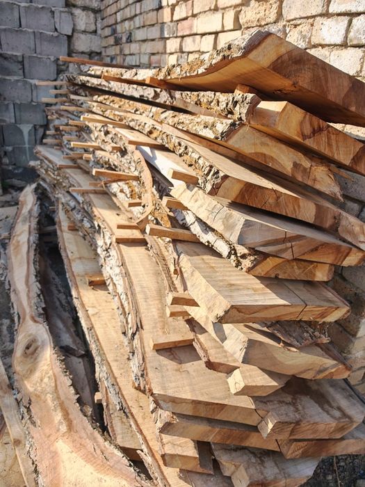 Vând cherestea de nuc