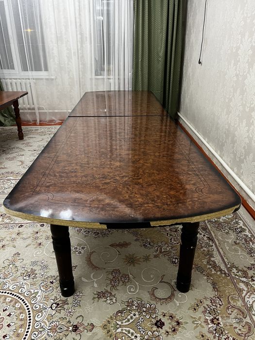 Стол сатылады\Продается стол