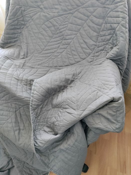 Vand cuvertura matlasata gri