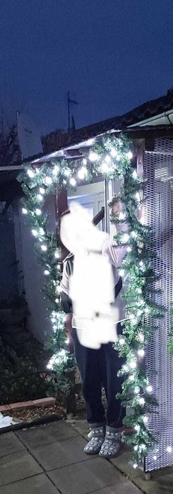 Doar azi 2oo lei Ambele!!!